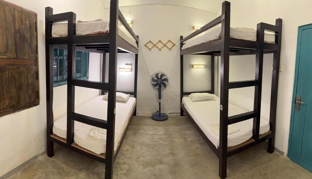 Sea Breeze Guest House Negombo Pokoj fotografie